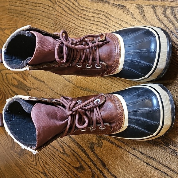 Sorel Women's 1964 Premium Leather Lace-Up Boots Size 7 - Picture 2 of 14